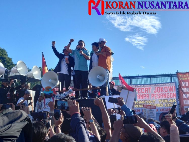 Pentolan Mantan Aktivis 98 di Senayan, Temui Massa Aksi