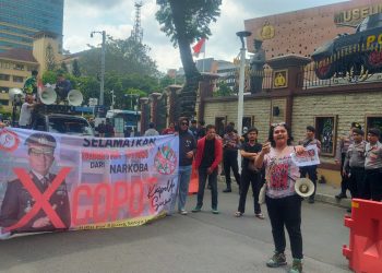 Mahasiswa Demo Mabes Polri, Tuntut Kapolda Sumut di Copot