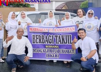 BKLB Berbagi Takjil ke Warga Rantauprapat