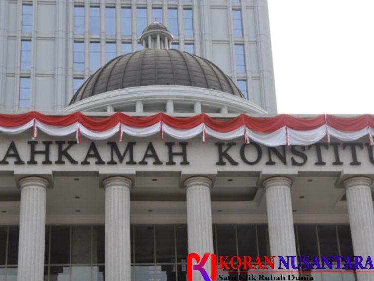 MK Hapus Pasal Sebar Hoax dan Berita Bohong