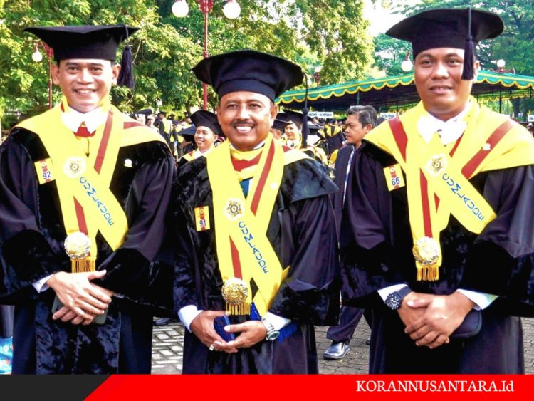 Tiga Perwira TNI AD Raih Cumlaude Di Universitas Gajah Mada