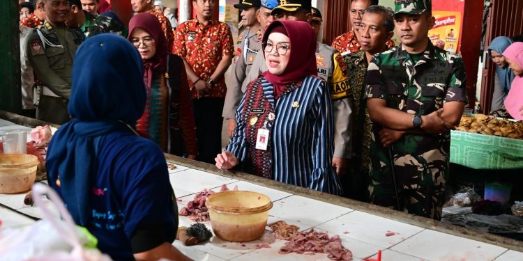Bupati Cek Harga Sembako, Ini Temuan Dandim Sukoharjo