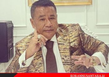 Hotman Paris Tantang Rocky Gerung Adu Jotos di Ring Tinju
