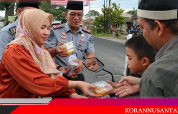 Lapas Kelas II A  Siantar Bagikan Takjil Kepada Warga