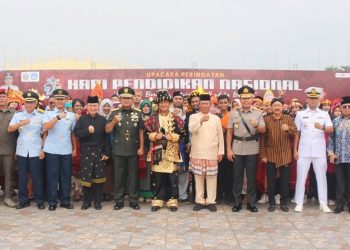 Pj Gubernur Sumatera Utara Pimpin Upacara Hardiknas 2024