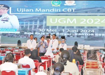 Pj Gubsu Tinjau Peserta Ujian Masuk Universitas Gadjah Mada