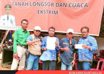 Secara Bagoro Anggota Balai Wartawan Sawahlunto, Serahkan Bantuan Dana Ke BPBD