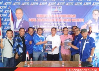 Mantan Birokrat, Kurnia Rajasyah Saragih ST MM Dan Reinward Simanjuntak Daftar Ke Partai Demokrat