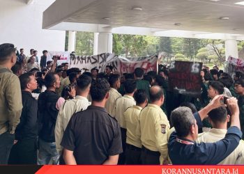 Mahasiswa Desak Rektor USU Mundur , Bila UKT Tidak Diturunkan