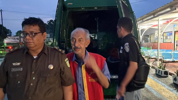 GM PT Graha Sarana Duta, Anak Perusahaan PT Telkom, Ditahan Sebagai Tersangka Korupsi