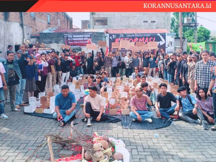 Ratusan Mahasiswa Sumut Konsolidasi Peringati 26 Tahun Reformasi 