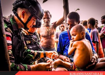 Satgas Yonif 125/SMB Datangi Rumah Masyarakat Gelar Pelayanan Kesehatan