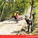 Babinsa Kerja Bakti Dalam Pengurukan Jalan