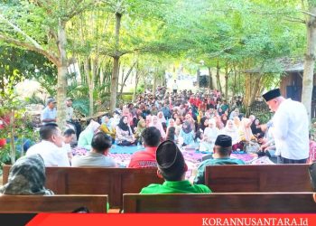 Gayung Bersambut, Di Desa Aek Batu Fery-Syahdian Dapat Sorakan “We Are With You”
