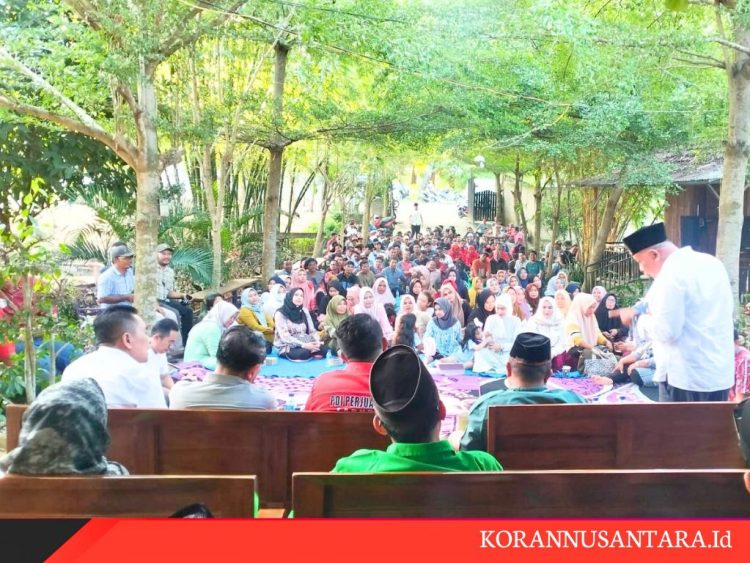 Gayung Bersambut, Di Desa Aek Batu Fery-Syahdian Dapat Sorakan “We Are With You”