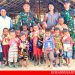 Pos Oepoli Tengah Satgas Yonkav 6/Naga Karimata Berbagi Roti Dan Susu Di Hari Kemerdekaan