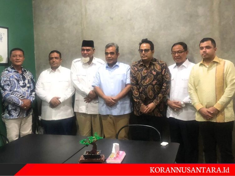 Paslon Bupati Inhil, Ustadz Suhaidi dan Syamsuddin Uti Silaturahmi dengan Sekjend Partai Gerindra