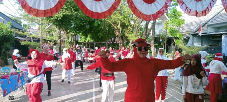 Jalan Santai dan Senam Sehat dalam Rangka Memperingati HUT RI ke -79 di Perumahan Griya Antang Harapan Makassar