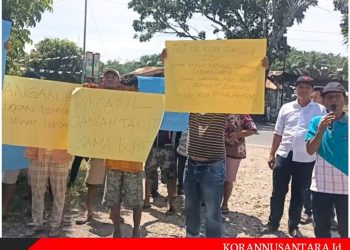 Imbas Tak Keluarkan KTP Warga, Massa akan Laporkan Kadisdukcapil Labura ke Kemendagri