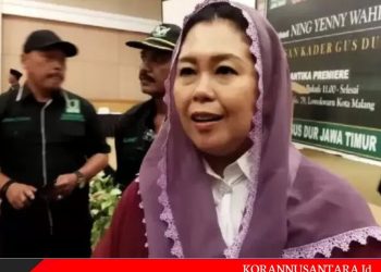 Viral Dimedsos, Ibu Peluk Anaknya di Penjara karena Tolak Pabrik Sawit, Yenny Wahid Sindir Menkominfo