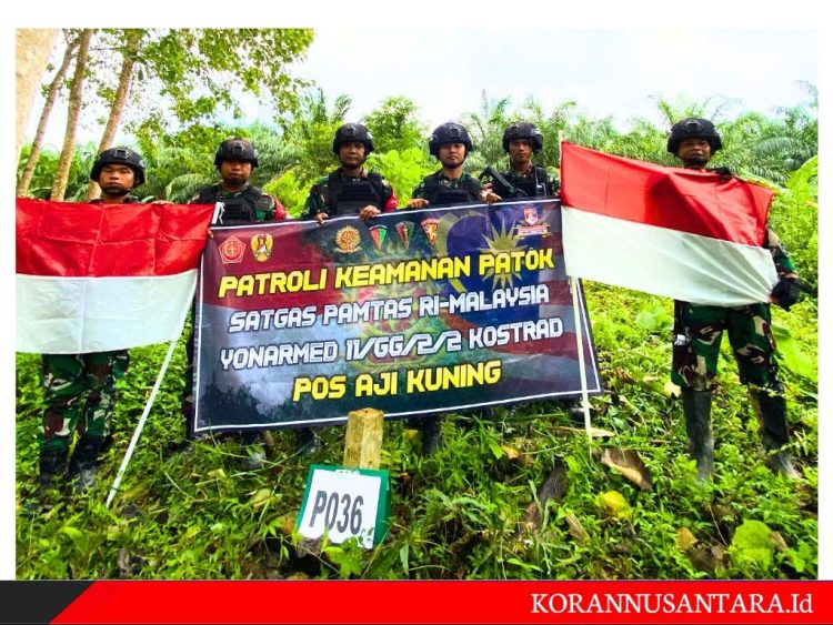 Menjaga Kedaulatan Negara, Satgas Pamtas Yonarmed 11 Kostrad Laksanakan Patroli Patok