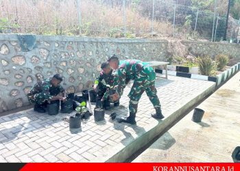 Satgas RI-RDTL Yonarhanud 15/DBY Pos Napan Buat Benih Sayuran Untuk Edukasi Masyarakat Setempat