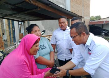 Ketua Bobby Lovers Kota Medan, Andy Syahputra Berikan Bantuan Terhadap Korban Kebakaran di Medan Polonia