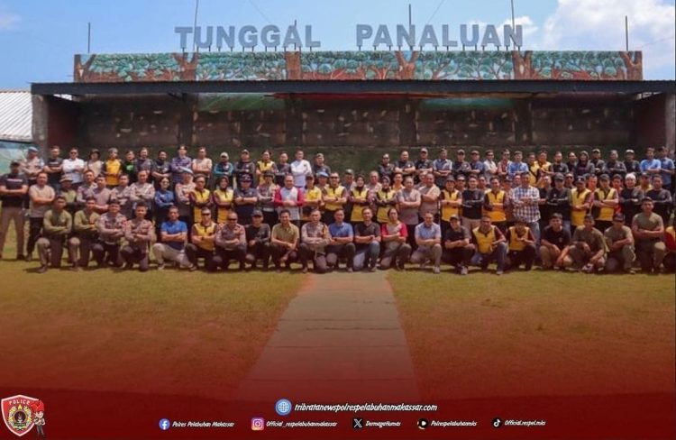 Tingkatkan Kemampuan Personel, Kapolres Pelabuhan Makassar Pimpin Latihan Menembak di Lapangan Tembak Brimob