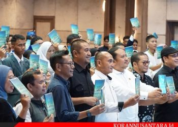Ketum PWI Pusat Luncurkan Buku Karya 11 Wartawan Babel dan Diskusi Pilkada Damai Anti Hoaks