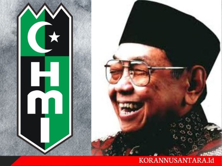 Bahtera Penjual Angin: Humor Gus Dur Mencubit HMI