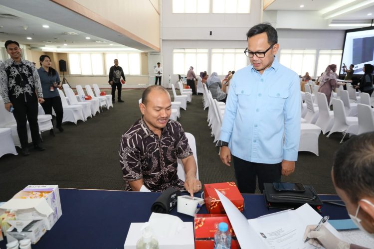 Wamendagri Bima Arya Pantau Lansung Pemeriksaan Kesehatan Kepala Daerah Terpilih