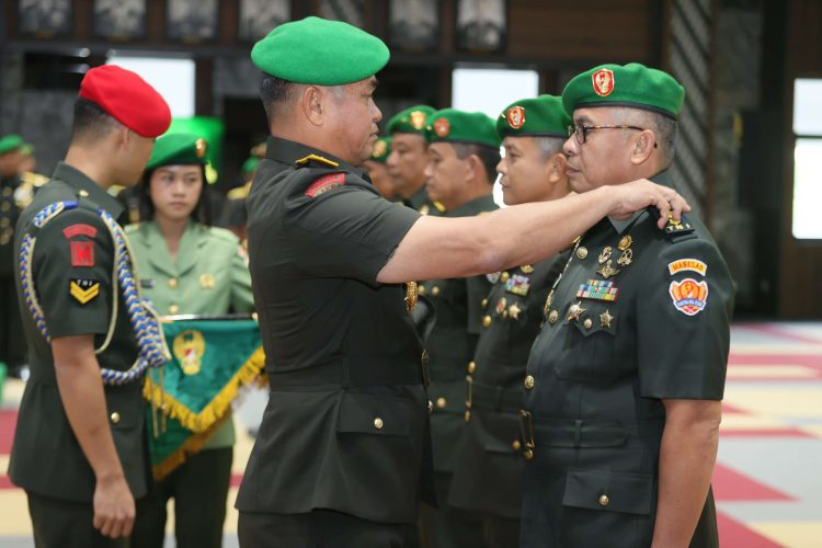 Kasad Pimpin Sertijab Pangdam IX/Udayana dan Empat Jabatan Strategis TNI AD