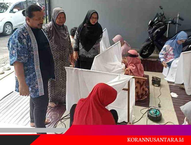 Gandeng Komunitas Batik Bekasi, Sekolah Lansia Jatiasih ( SELASIH) Helat Program Membatik Bekasi