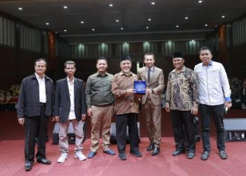 Dihadapan Ribuan Guru, Anggota DPD RI M Nuh Tegaskan Guru yang Hebat bisa Perbaiki Negeri Ini