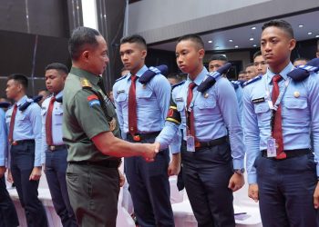 Panglima TNI Tanamkan Nilai Kepemimpinan dan Nasionalisme kepada Siswa SMA Taruna Nusantara