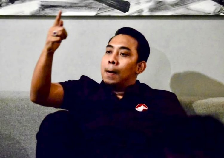 Hancurkan Belenggu AS: Nasionalisasi atau Mati dalam Penjajahan Gaya Baru