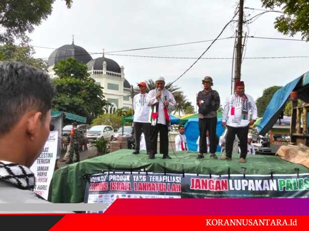 Dihapan Massa Aksi Bela Palestina, M Nuh Teteskan “Air Mata” dan Ajak Masyarakat Dukung Kemerdekaan Palestina