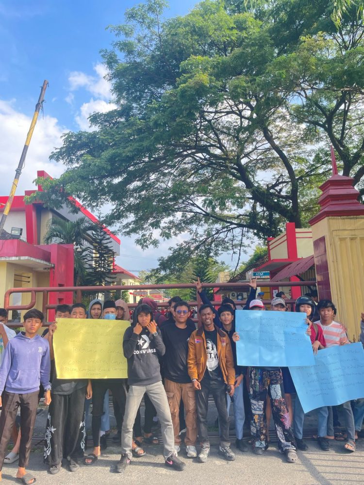 Massa IMPSU Desak Kapolres Langkat Tindak Tegas Pembuat Onar di Pabrik Es Batu Kristal Stabat
