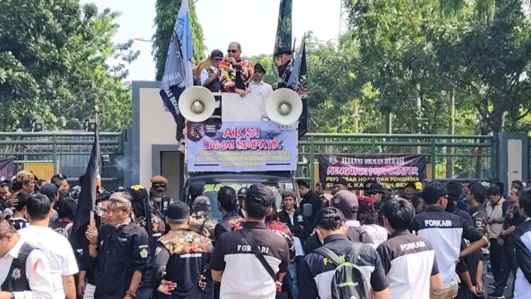 Aliansi Ormas Bekasi Bela Marwah Bupati, Minta Polisi Tangkap Penyebar Flyer Provokatif