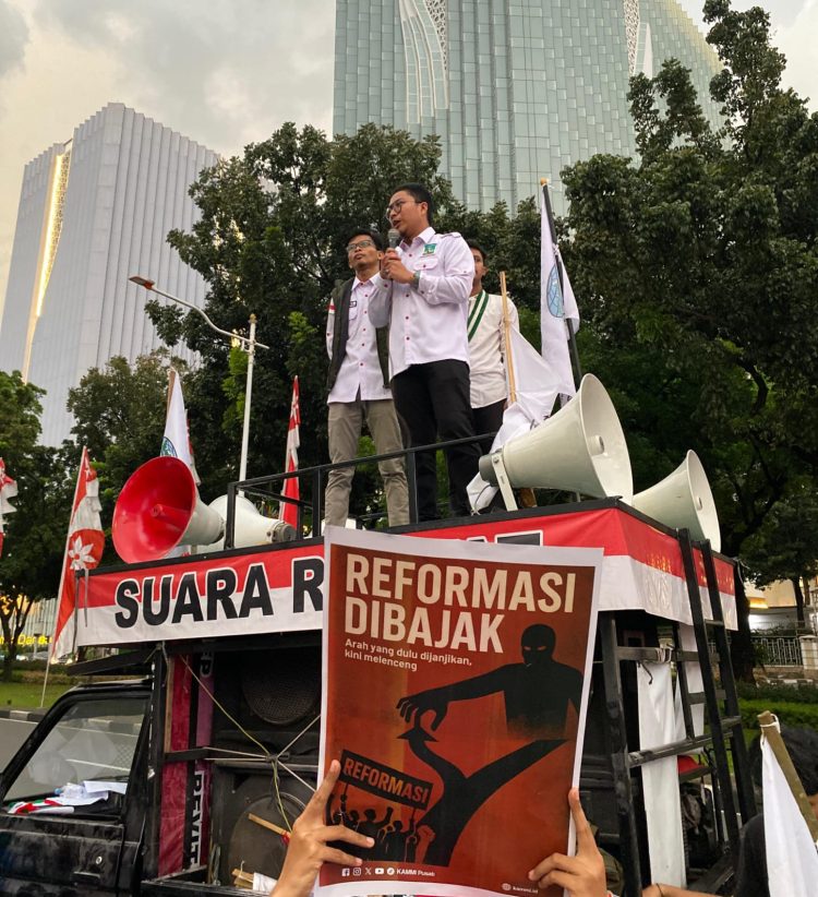 Ribuan Kader KAMMI Gelar Aksi Serukan Alarm Demokrasi: Presiden Diminta Ambil Sikap Tegas Selamatkan Reformasi