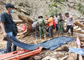 Tim Gabungan TNI-Polri, Basarnas dan BPBD Pegaf, Gerak Cepat Temukan 6 Korban Banjir
