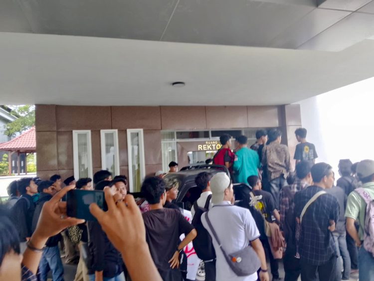 Rektor UIN Mataram Bungkam,, Masa Aksi Evaluasi Empat Tahun Kepemimpinan Rektor dan Kasus Pelecehan Seksual di UIN Mataram