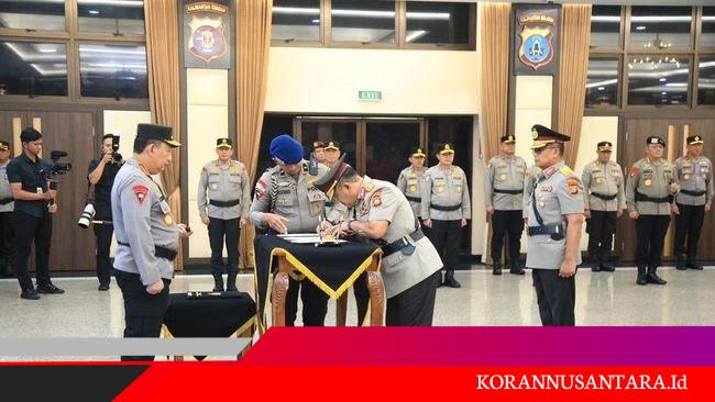 Kapolri Pimpin Kenaikan Pangkat 49 Pati, dan 2 Komjen