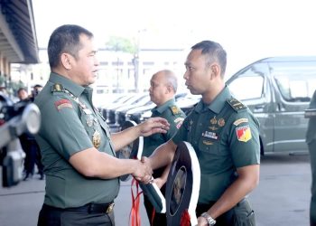 TNI AD Serahkan Rumah pada Keluarga Prajurit yang Gugur di Medan Tugas, Jenderal TNI Maruli: Pengorbanan Mereka Tidak Sia-sia!