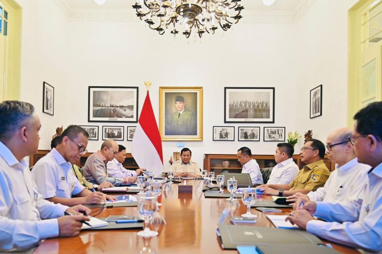 Presiden Prabowo Pimpin Ratas Pembentukan Giant Sea Wall di Sepanjang Pulau Jawa