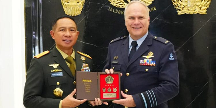 Panglima TNI Dan Panglima Angkatan Bersenjata Belanda Bahas Peningkatan Kerja Sama Pendidikan dan Militer 