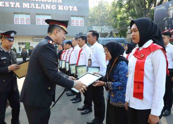 Harlah Pancasila Kapolresta Malang Kota Beri Penghargaan Anggota Berprestasi dan Warga Masyarakat yang Bantu Ungkap TPPO