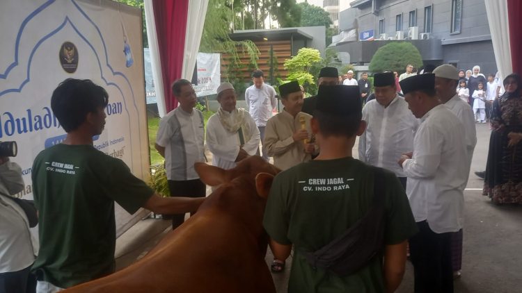 Mahkamah Konstitusi Berkurban 15 Ekor Sapi 10 Ekor Kambing,Pertanda Ikhlas Berbagi