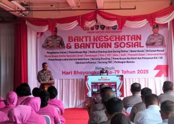 Polda Kalbar Gelar Bakti Kesehatan dan Bantuan Sosial Sambut Hari Bhayangkara Ke-79