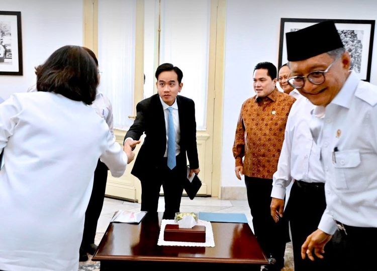 Mas Gibran dan Sejumlah Mentri Kabinet Merah Putih Hadiri RATAS